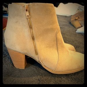 Primary Side Zip Booties!
